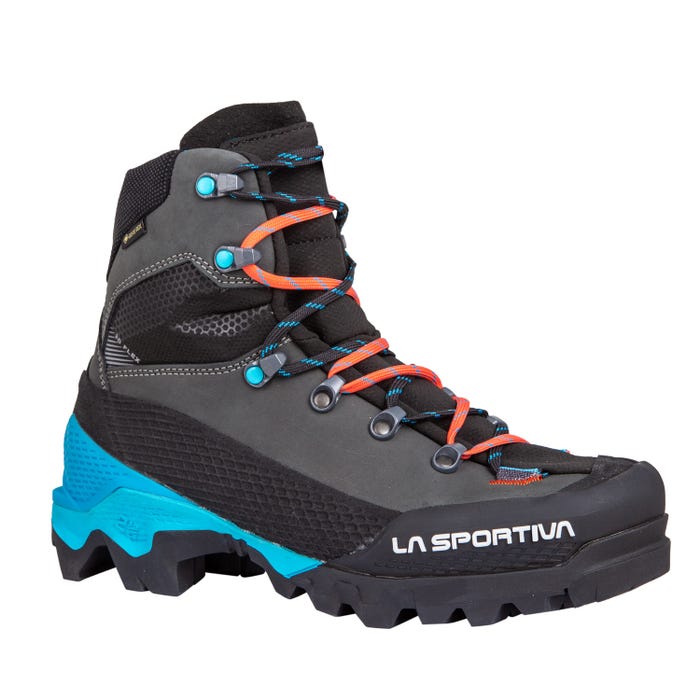 Black/Hibiscus Women's La Sportiva Aequilibrium LT GTX Mountaineering Boots | 08791-SLUV