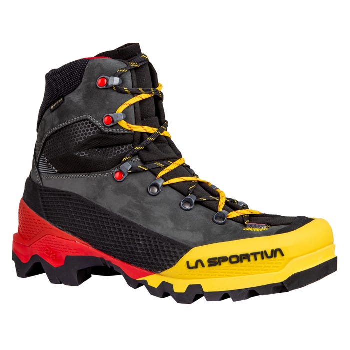 Black/Yellow Men's La Sportiva Aequilibrium LT GTX Mountaineering Boots | 26504-PACL